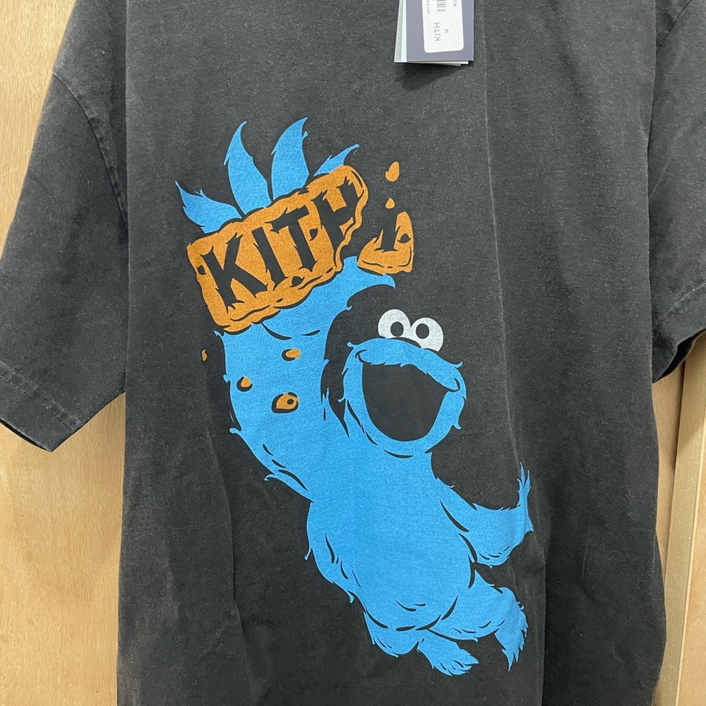 KITH for Sesame Street Cookie Monster Tee size medium in hand
